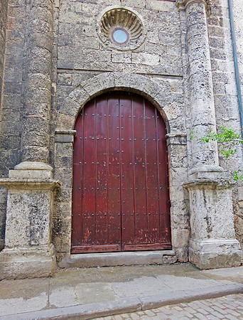 Havana doorway