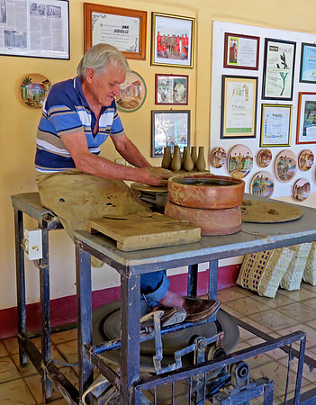 Casa del Alfarero pottery house in Trinidad