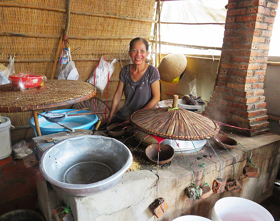 Making rice paper