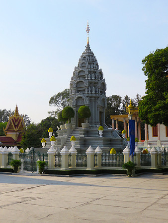 Kantha Bopha stupa