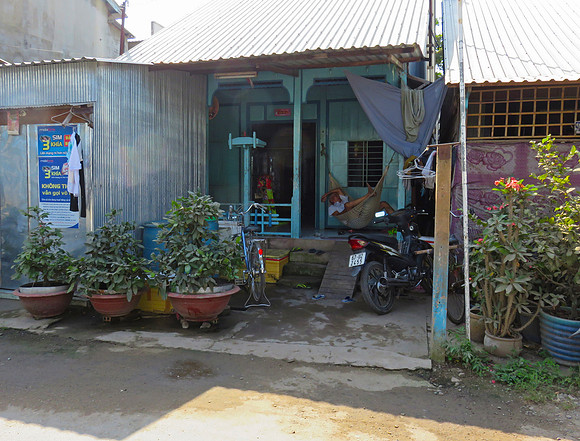 An afternoon siesta in Tan Chau