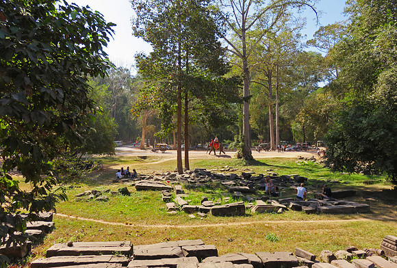 Grounds surrounding Angkor Thom