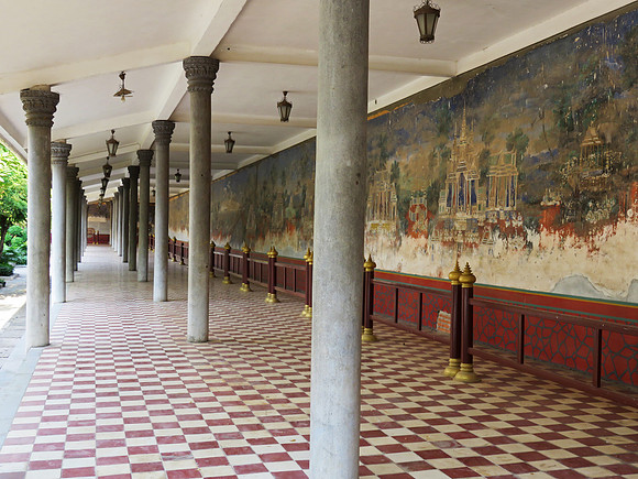 Ramayana frescoes along the interior of the Silver Pagoda compound