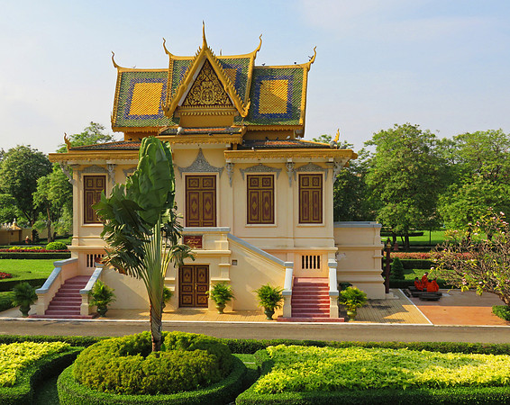 Hor Samran Phirun, "the pavilion where one sleeps peacefully"